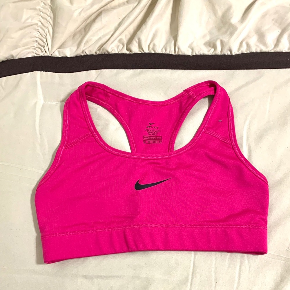 *NIKE* NWOT Pink Sports Bra